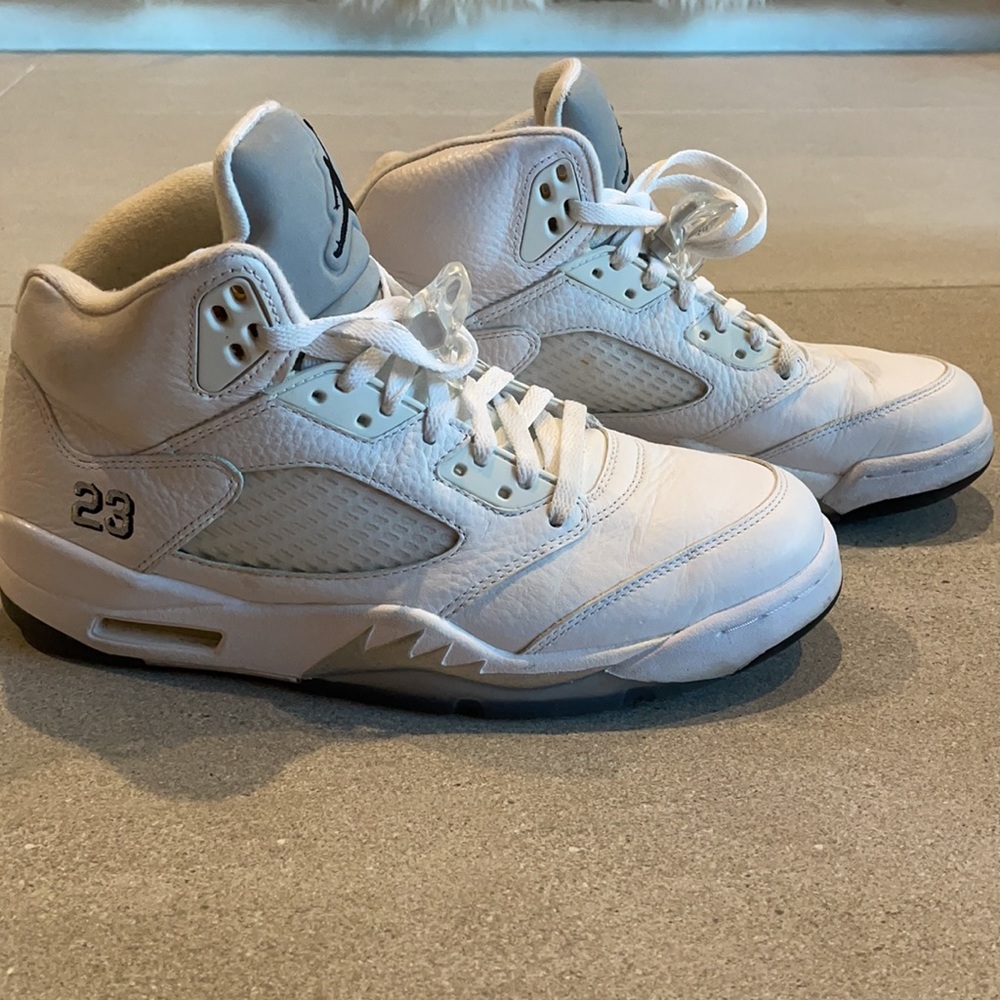 Air Jordan 5 Retro “Metallic Silver” - Size 9.5